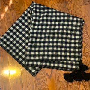 Soft checkered JCrew blanket scarf/poncho